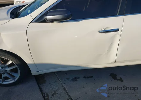 2010 Nissan Maxima 3.5 S z USA, uszkodzony, nr VIN 1N4AA5AP6AC810426